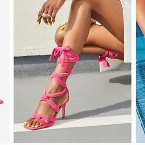 Nib wrap arouund heels moving sale any 2 for 20